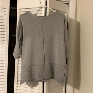 Quarter sleeve sweater